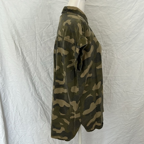 C&C CALIFORNIA Short Sleeve button down top green camo Sz S - Picture 4 of 11
